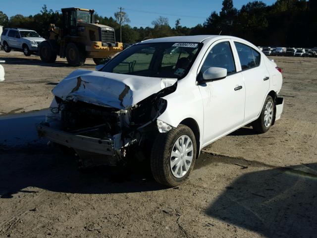 3N1CN7AP1HL883000 - 2017 NISSAN VERSA S WHITE photo 2