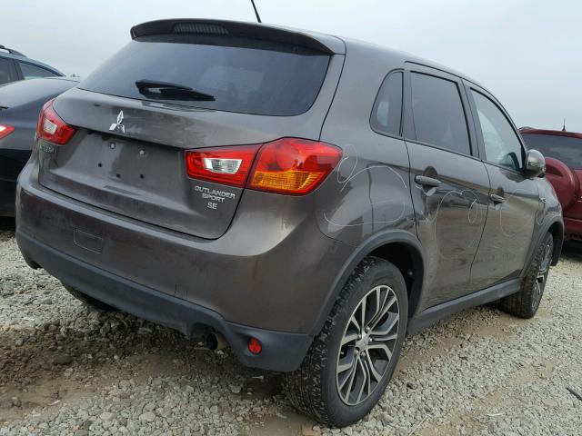 JA4AP3AW6GZ057632 - 2016 MITSUBISHI OUTLANDER GRAY photo 4