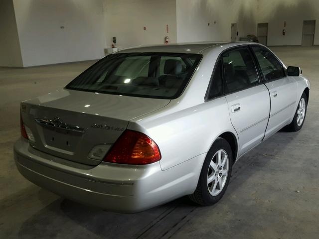 4T1BF28B12U253683 - 2002 TOYOTA AVALON XL SILVER photo 4