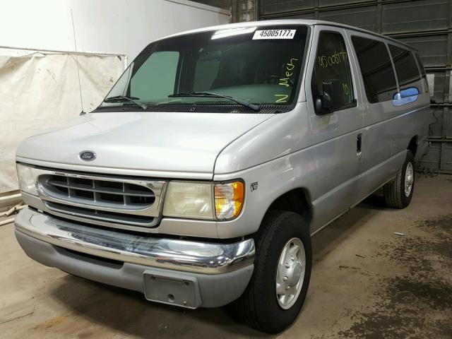 1FBSS31S9YHA59280 - 2000 FORD ECONOLINE SILVER photo 2