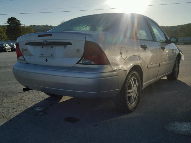 1FAFP34P83W329079 - 2003 FORD FOCUS SE SILVER photo 4