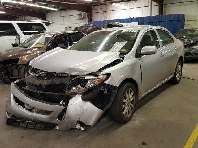 2T1BU4EE1AC437957 - 2010 TOYOTA COROLLA BA SILVER photo 2