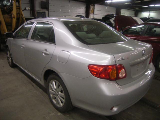 2T1BU4EE1AC437957 - 2010 TOYOTA COROLLA BA SILVER photo 3