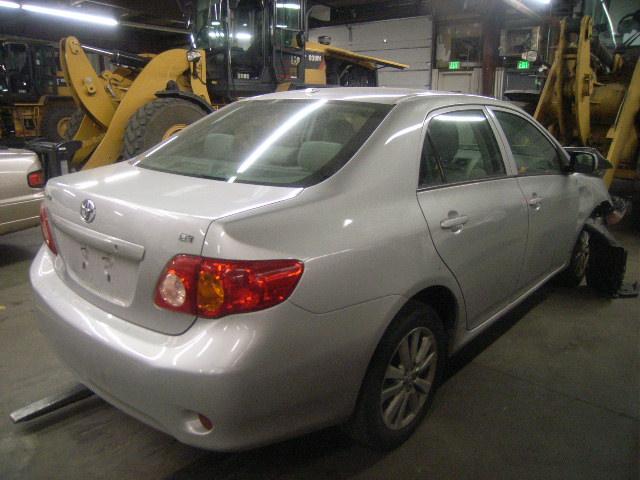 2T1BU4EE1AC437957 - 2010 TOYOTA COROLLA BA SILVER photo 4