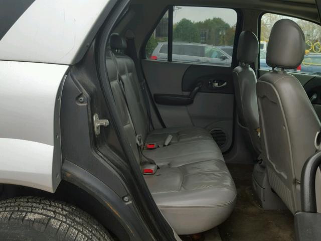 5GZCZ43D25S820731 - 2005 SATURN VUE SILVER photo 6