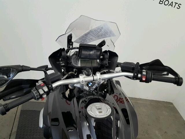 WB10A1107GZ670228 - 2016 BMW R1200 GS BLACK photo 8