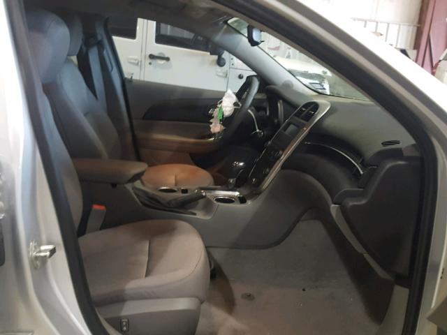 1G11B5SL4FF109823 - 2015 CHEVROLET MALIBU LS ვერცხლისფერი ფოტო 5