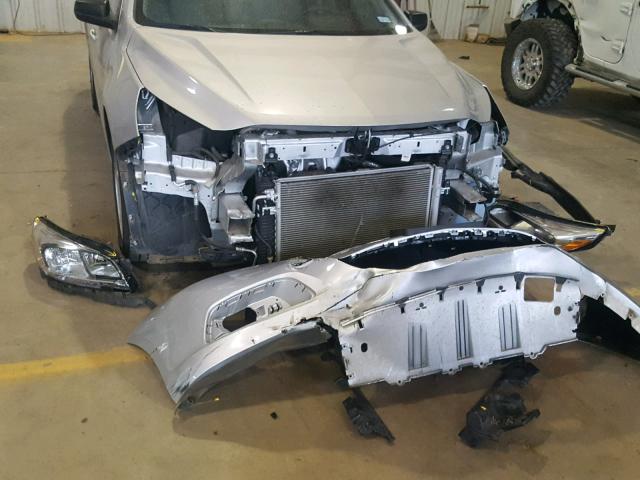 1G11B5SL4FF109823 - 2015 CHEVROLET MALIBU LS ვერცხლისფერი ფოტო 9