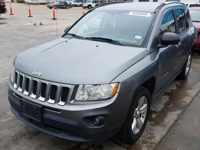 1C4NJCBA2CD556771 - 2012 JEEP COMPASS SP 灰色 照片 2