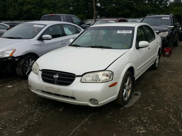 JN1CA31D11T826582 - 2001 NISSAN MAXIMA GXE WHITE photo 2