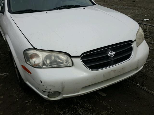 JN1CA31D11T826582 - 2001 NISSAN MAXIMA GXE WHITE photo 9