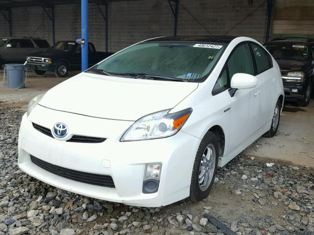 JTDKN3DU7A0156031 - 2010 TOYOTA PRIUS WHITE photo 2