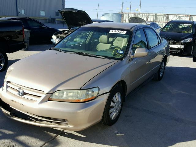 1HGCG56471A063352 - 2001 HONDA ACCORD TAN photo 2