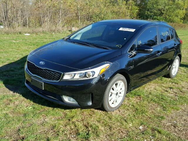 KNAFK5A81H5673588 - 2017 KIA FORTE BLACK photo 2