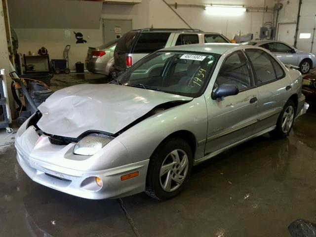 1G2JB52F327219434 - 2002 PONTIAC SUNFIRE SE SILVER photo 2