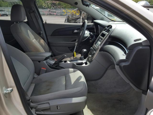 1G11B5SA9GF130411 - 2016 CHEVROLET MALIBU LIM 米色 照片 5