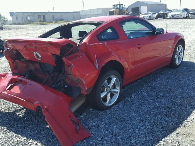 1ZVFT82H875325878 - 2007 FORD MUSTANG RED photo 4