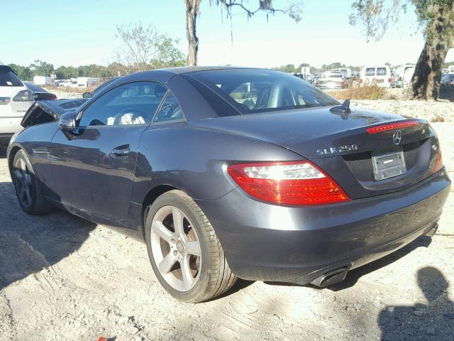 WDDPK4HA7DF053462 - 2013 MERCEDES-BENZ SLK 250 CHARCOAL photo 3