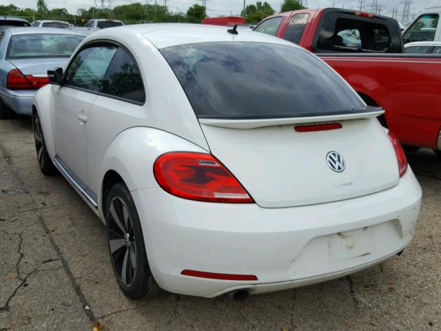 3VW4A7AT2CM634487 - 2012 VOLKSWAGEN BEETLE TUR WHITE photo 3