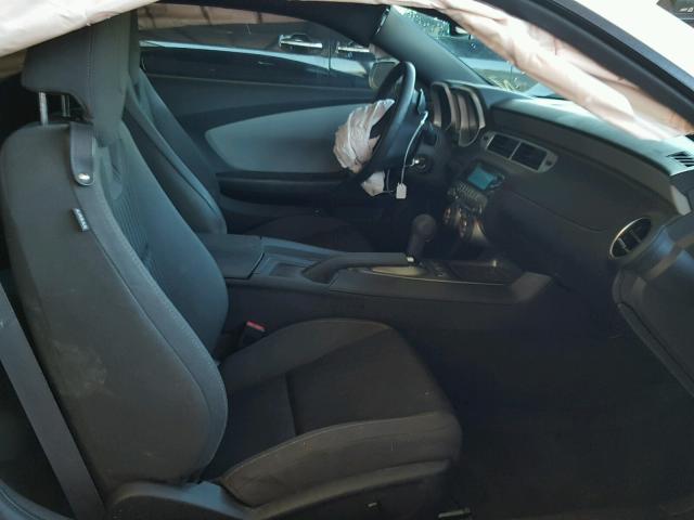 2G1FA1E35D9242397 - 2013 CHEVROLET CAMARO LS SILVER photo 5