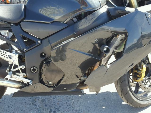 JS1GR7JA342104250 - 2004 SUZUKI GSX-R750 K BLACK photo 7