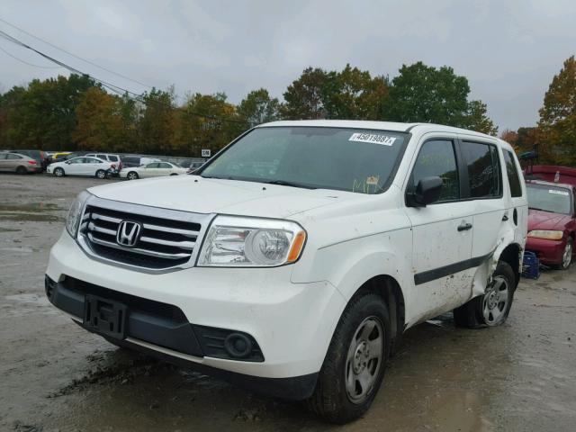 5FNYF4H25EB022180 - 2014 HONDA PILOT LX WHITE photo 2