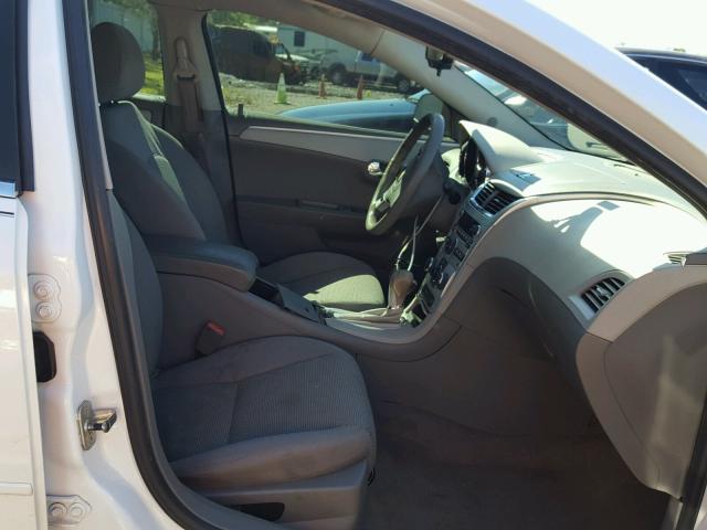 1G1ZB5E1XBF141456 - 2011 CHEVROLET MALIBU LS WHITE photo 5