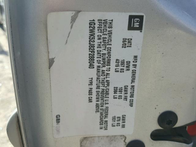 1G2WK52J82F288040 - 2002 PONTIAC GRAND PRIX SILVER photo 10