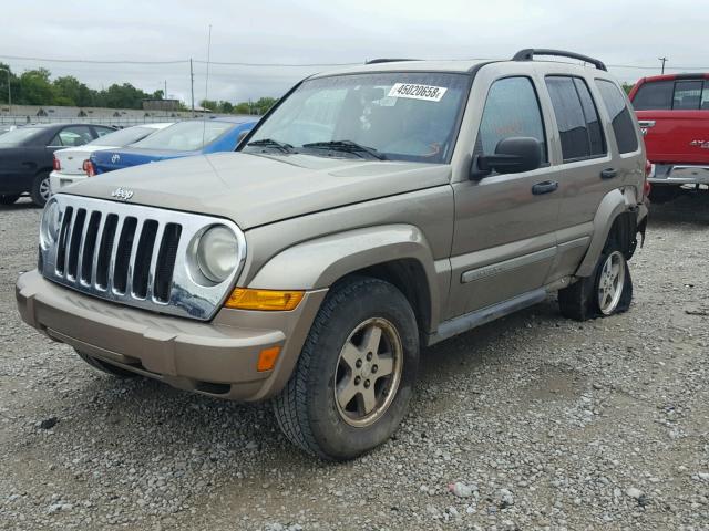 1J4GK38KX5W689513 - 2005 JEEP LIBERTY RE BEIGE photo 2