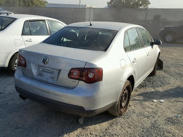 3VWJZ71K89M065561 - 2009 VOLKSWAGEN JETTA S SILVER photo 4