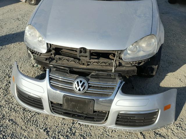 3VWJZ71K89M065561 - 2009 VOLKSWAGEN JETTA S SILVER photo 9