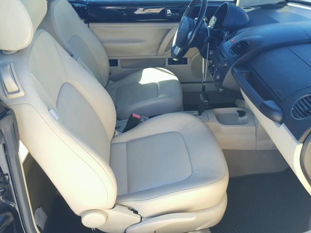 3VWRG31YX9M401345 - 2009 VOLKSWAGEN NEW BEETLE 黑色 照片 5