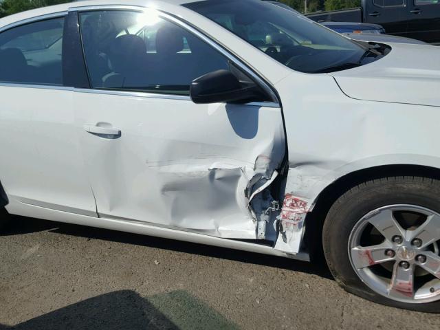 1G11A5SA6GU156981 - 2016 CHEVROLET MALIBU LIM 白色 照片 9