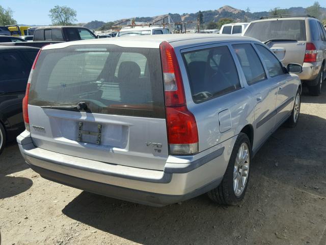 YV1SW53D622232932 - 2002 VOLVO V70 T5 TUR SILVER photo 4