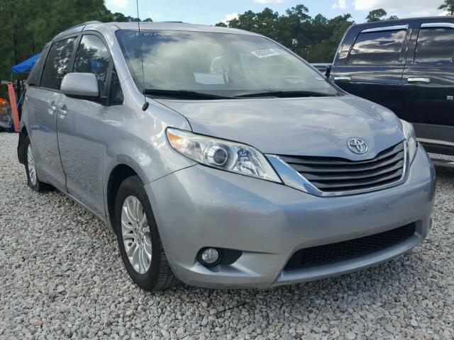 5TDYK3DC8BS101712 - 2011 TOYOTA SIENNA SILVER photo 1