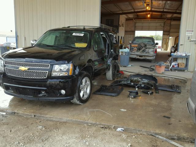 1GNSKAE05ER122865 - 2014 CHEVROLET TAHOE K150 BLACK photo 2