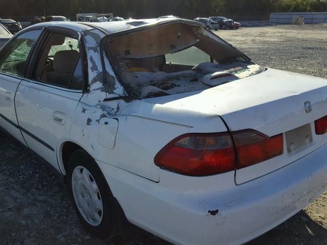 1HGCG564XWA147124 - 1998 HONDA ACCORD LX WHITE photo 9