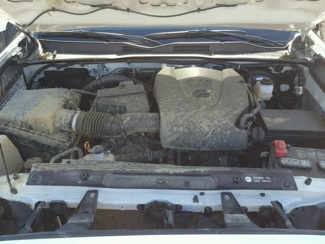 5TFCZ5AN0HX071521 - 2017 TOYOTA TACOMA DOU WHITE photo 7