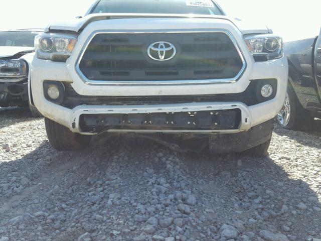 5TFCZ5AN0HX071521 - 2017 TOYOTA TACOMA DOU WHITE photo 9