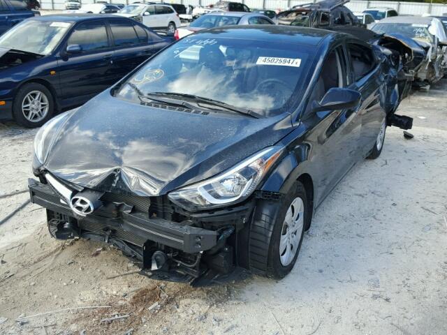 5NPDH4AE4GH721401 - 2016 HYUNDAI ELANTRA SE BLACK photo 2