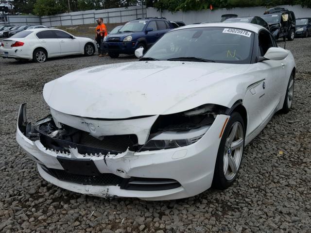 WBALL5C5XDJ104498 - 2013 BMW Z4 SDRIVE2 WHITE photo 2