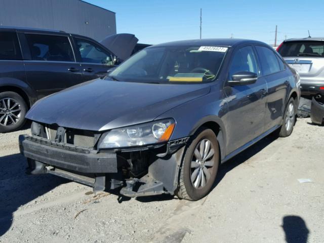 1VWAP7A35DC136529 - 2013 VOLKSWAGEN PASSAT S GRAY photo 2