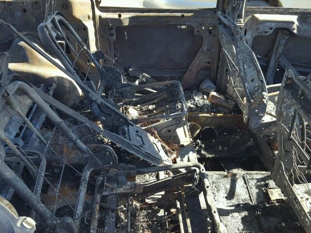 2V8HW54X99R575033 - 2009 VOLKSWAGEN ROUTAN SEL BURN photo 6