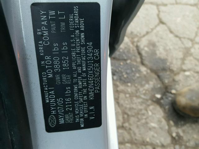 KMHDN46DX5U134904 - 2005 HYUNDAI ELANTRA GL SILVER photo 10