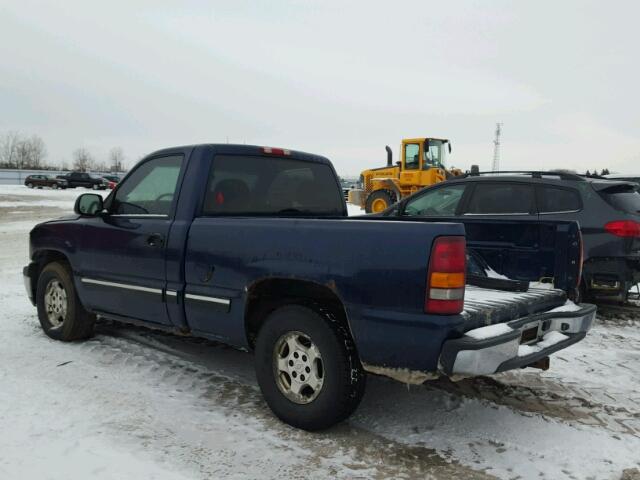 1GCEC14V42Z311597 - 2002 CHEVROLET SILVERADO BLUE photo 3