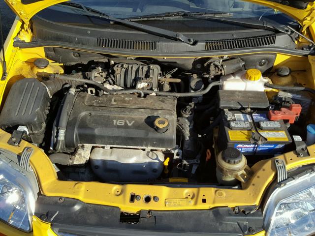 KL1TD66678B111815 - 2008 CHEVROLET AVEO BASE YELLOW photo 7