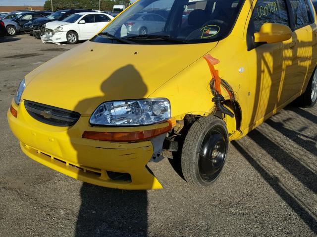 KL1TD66678B111815 - 2008 CHEVROLET AVEO BASE Żółty zdjęcie 9