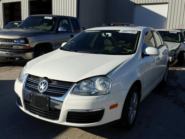 3VWRM71K68M188727 - 2008 VOLKSWAGEN JETTA SE WHITE photo 2