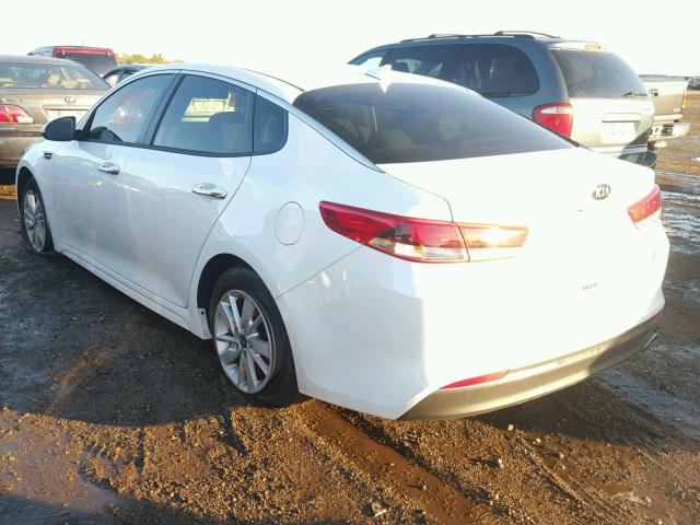 5XXGT4L3XHG151053 - 2017 KIA OPTIMA LX WHITE photo 3