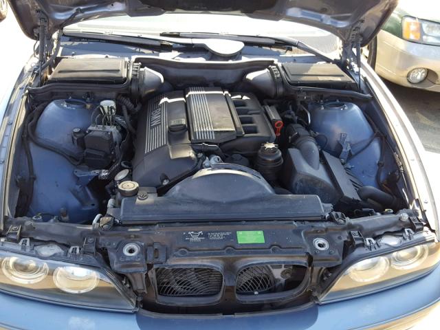 WBADS33411GD50080 - 2001 BMW 525 IT BLUE photo 7